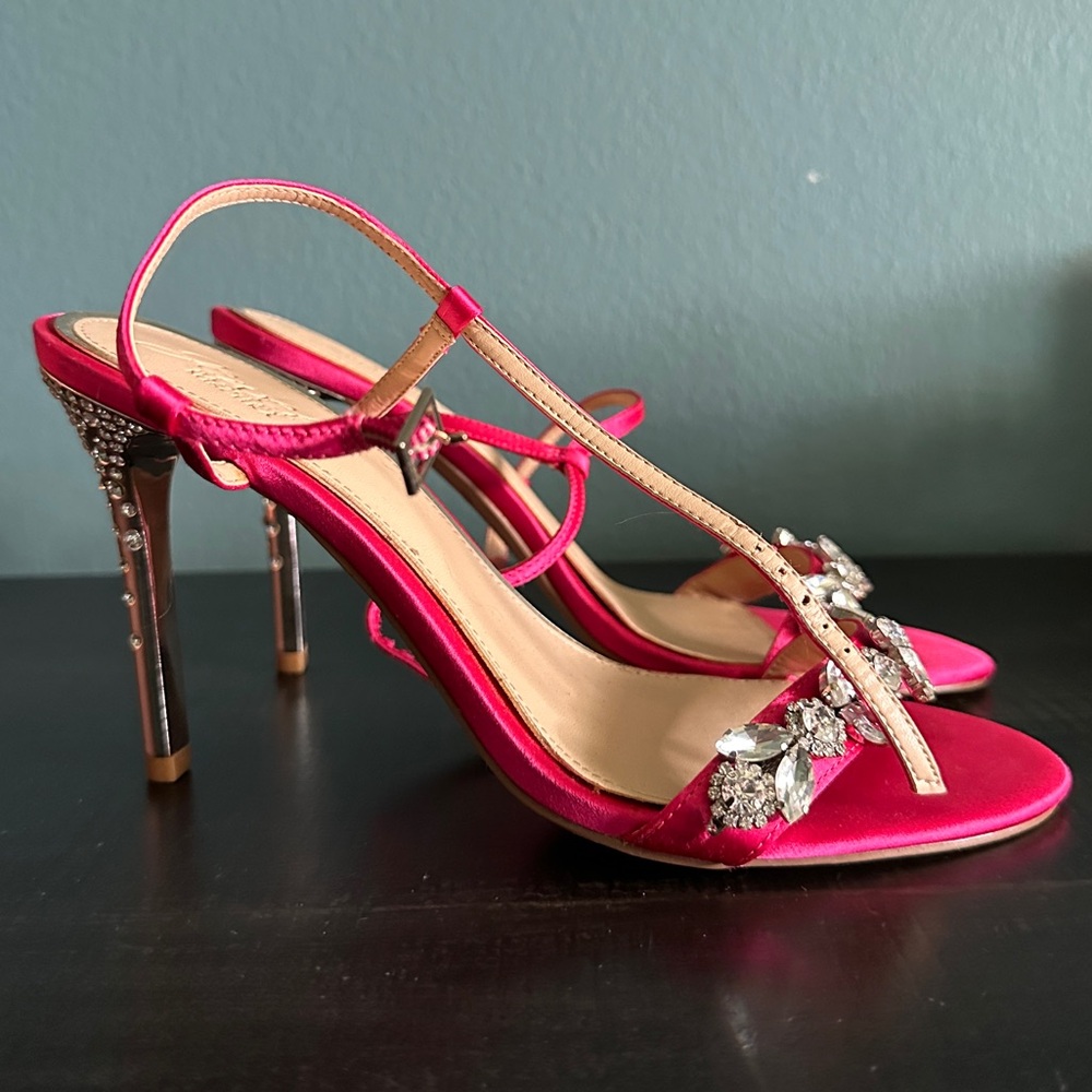 Jewel Badgley Mischka Pink Heels with Crystal Embellishments